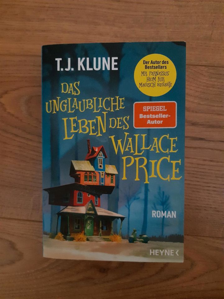 Buch "Das unglaubliche Leben des Wallace Price" von T.J. Klune in Radebeul