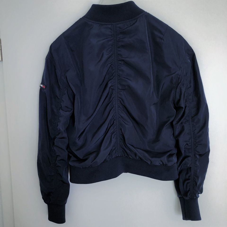 neuw. Tommy Hilfiger Jacke / Blouson, Dunkelblau, Gr. S in Mannheim