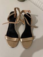 Bershka Goldene hohe Schuhe 38 Innenstadt - Köln Altstadt Vorschau