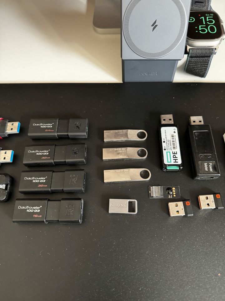 2,3 TB USB Sticks Kingston, Corsair, Transcend + SanDisk microSD in Arnsberg