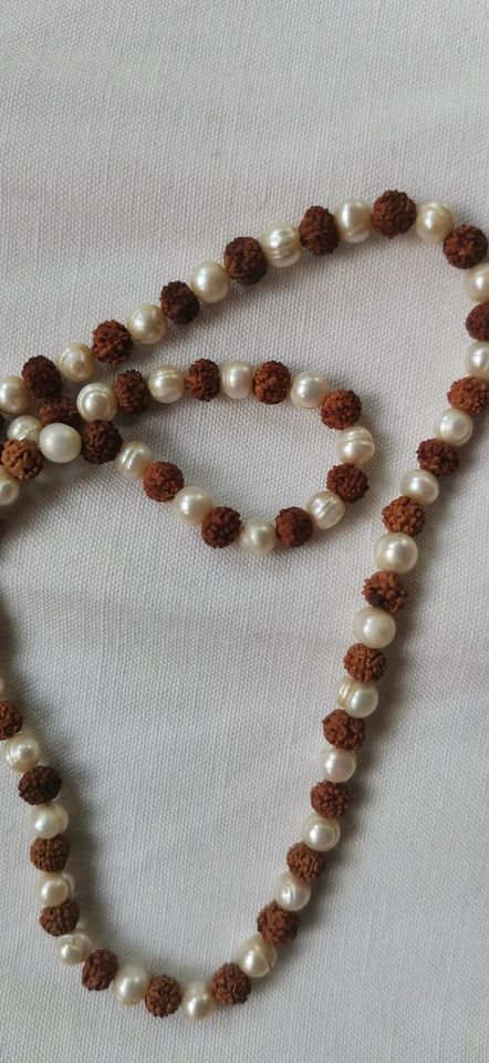 Perlenkette, Rudrakshakette, Süßwasserperlen, Rudraksha in Seevetal