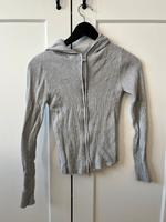 Stradivarius Jacke Feinstrick Gr. S Grau Hessen - Bad Vilbel Vorschau