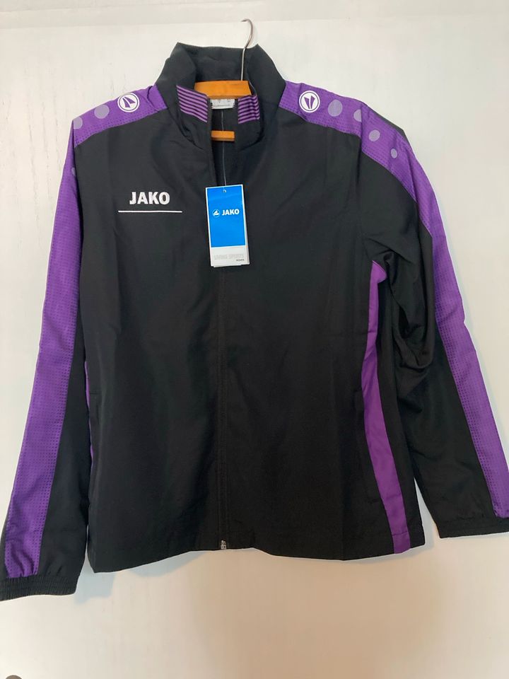 Jacke Sportjacke Jako in Finnentrop