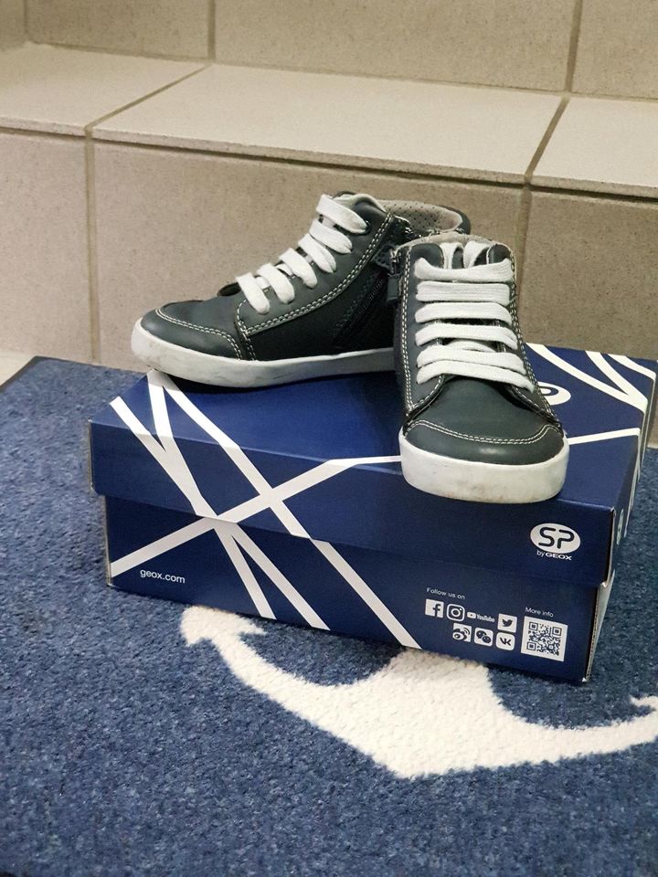 Geox Ledersneaker 27 wie neu in Gutach (Schwarzwaldbahn)