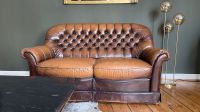 Schönes, braunes Leder Chesterfield Loveseat Vintage Sofa Hamburg-Mitte - Hamburg St. Pauli Vorschau