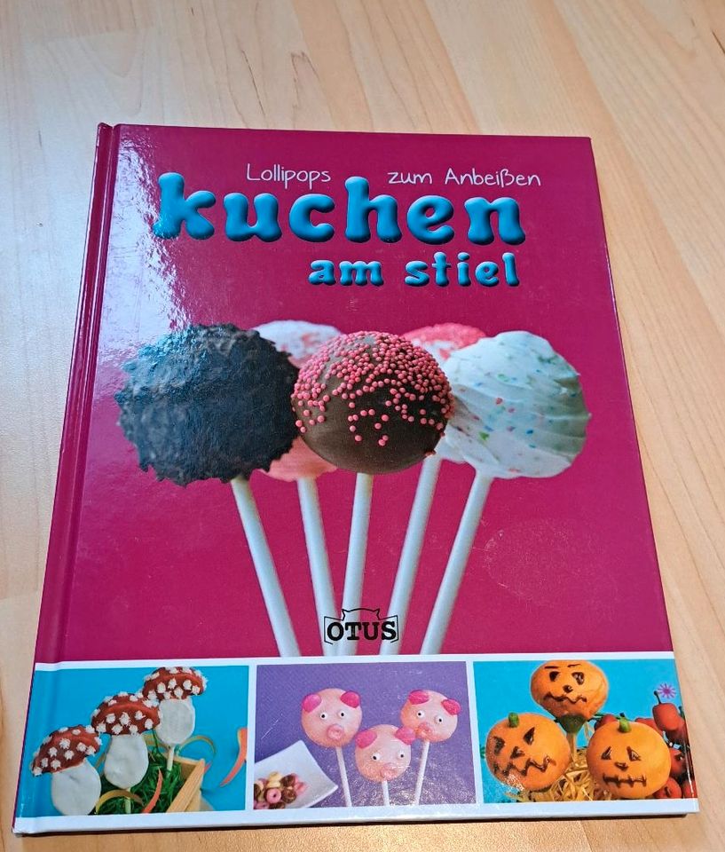 Cupcakes Cacke Pops Muffins Kinderkuchen Lollies in Solms