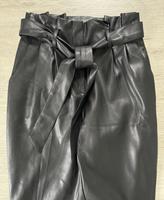 Amisu Kunstlederhose schwarz Größe 36 Hessen - Solms Vorschau