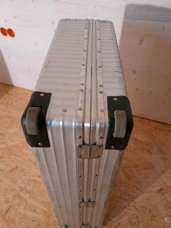 Rimowa Aluminium Koffer Reisekoffer Rollkoffer Lebenszeitgarantie in Ranstadt