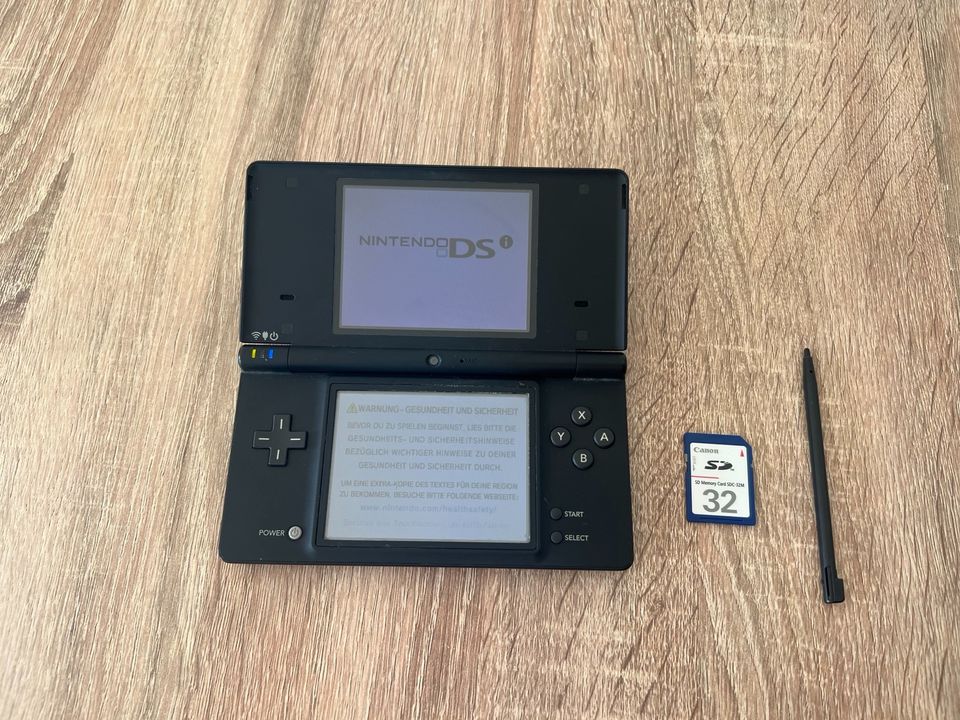 Nintendo DSi Schwarz in Berlin