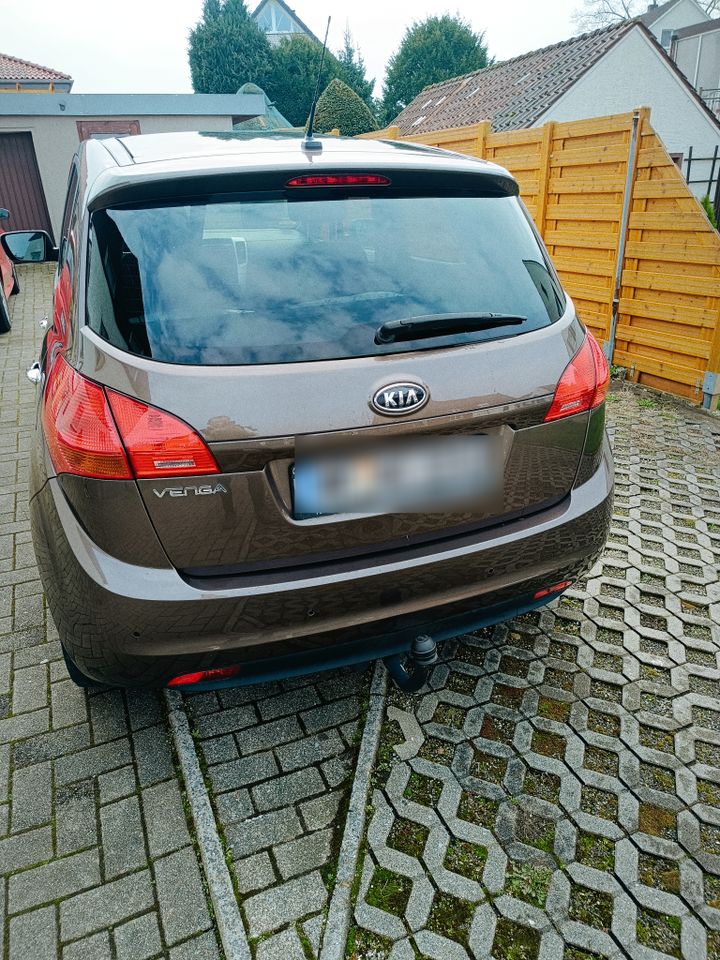 Kia Venga 1.4 LPG AHK SH Schiebe-Panorama in Springe