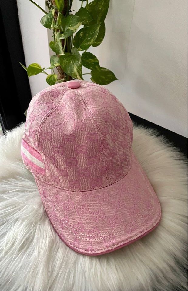 Suche Gucci Cap Rosa und schwarz in Hamburg