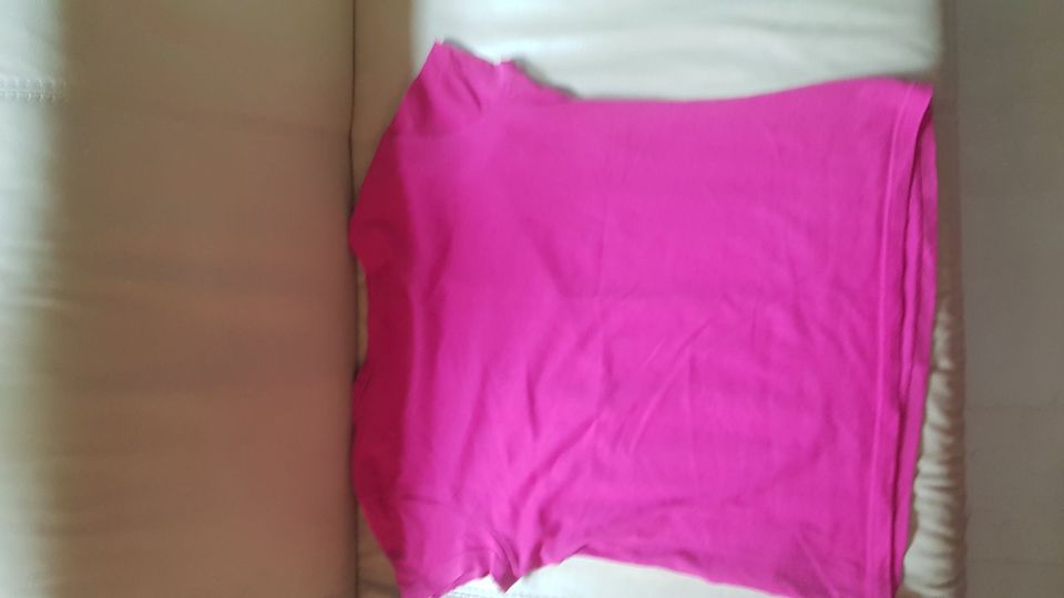 Gr 34/36  passt auch bei 38 pink Adidas T-Shirt Sportshirt in Markranstädt