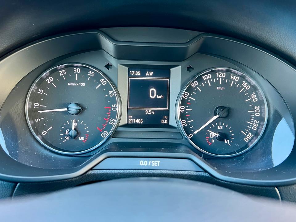 Skoda Octavia 2.0 TDI Ambition Green tec, Scheckheft, 2.Hand in Hannover