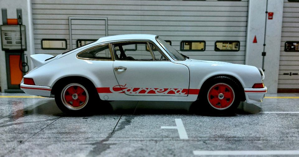 Porsche 911 Carrera RS 1973 Modellauto 1:18 in OVP in Wakendorf II