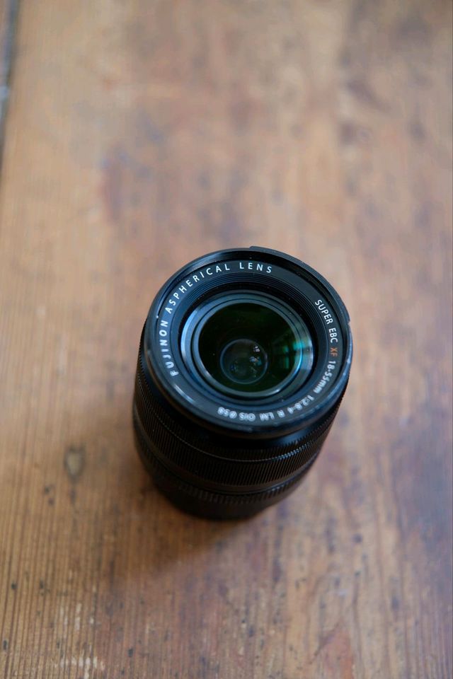 Fujifilm XF 18-55mm f/2.8-4 R LM OIS schwarz in Berlin