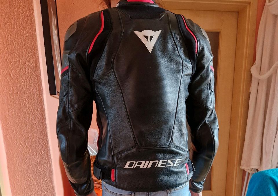 Motorrad Airbag Jacke von Dainese in Neugersdorf