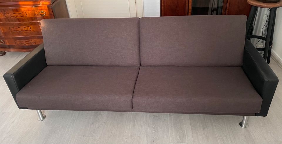 Sofa und Sessel in braun mit Leder lehnen in Darmstadt