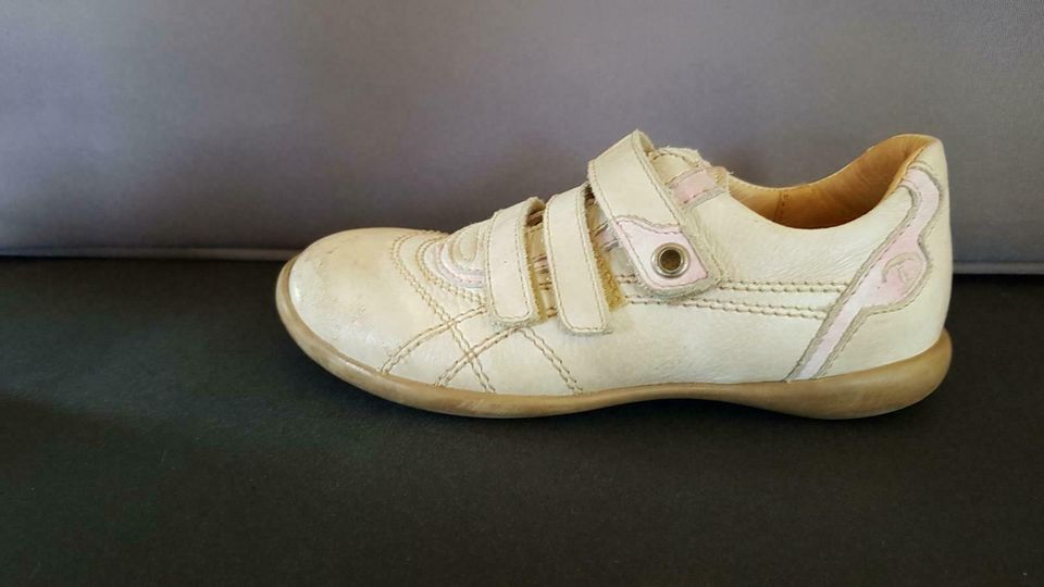 Schuhe Halbschuh Däumling beige Gr. 28 Mädchen in Wadern