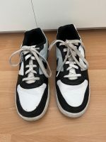 Nike Schuhe Turnschuhe Sneaker Gr. 42 Niedersachsen - Nordhorn Vorschau