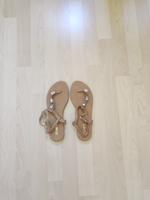 Jumex Zehentrenner Sandalen Pumps Schuhe Flip Flops gr 39 neu Nordrhein-Westfalen - Leverkusen Vorschau