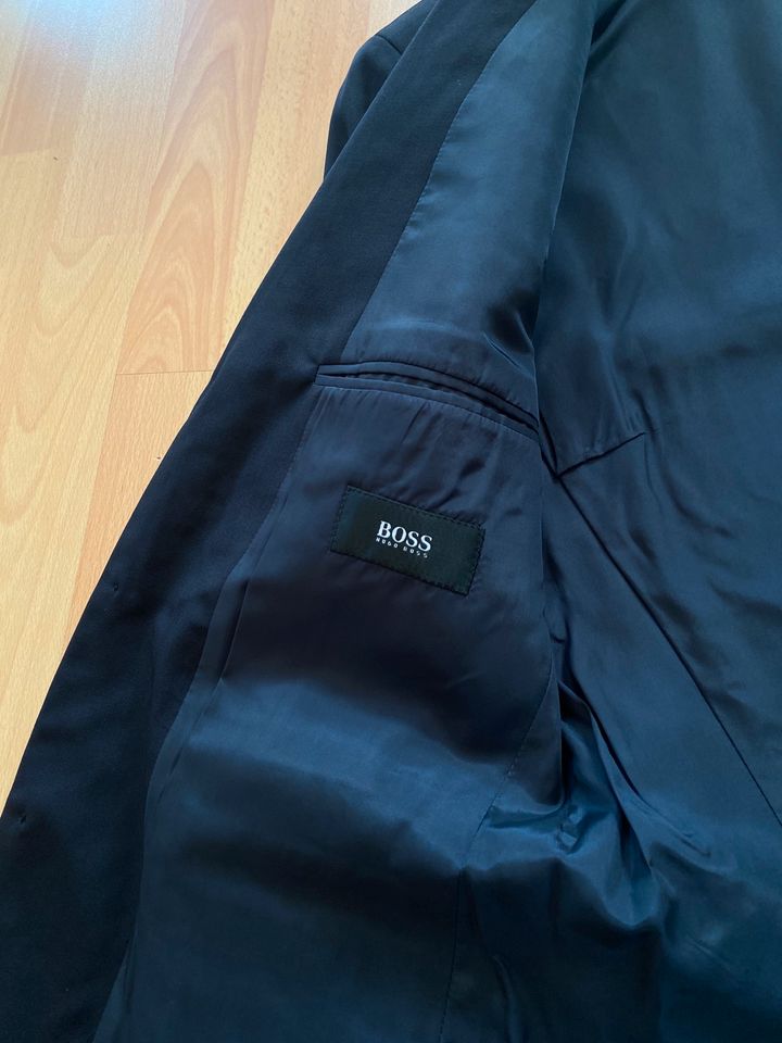 Hugo Boss Sakko/Blazer naivy, dunkel blau - Top Zustand in Dreieich