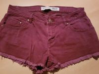 Damenshorts Sommershorts Jeans rot Shorts Damen Größe 38 Nordrhein-Westfalen - Mönchengladbach Vorschau