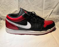 Nike Air Jordan 1 Low – Schwarz/Rot – Größe 44 Bayern - Regensburg Vorschau