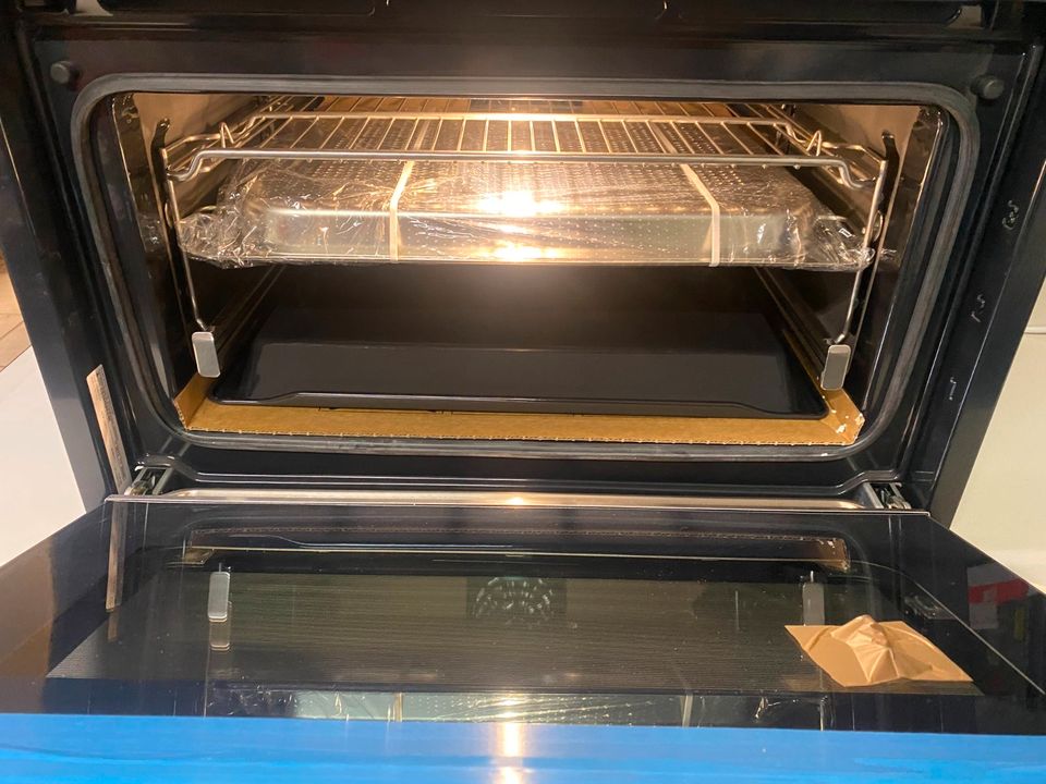 Bosch Serie 8 Einbau-Kompaktdampfbackofen Backofen NEU in Borken