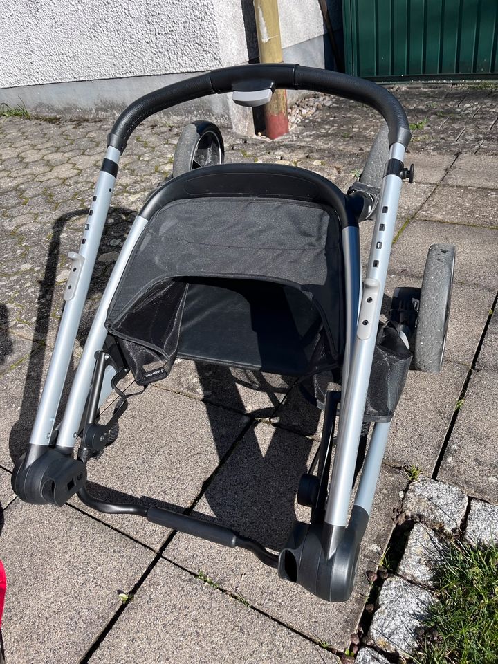 Kinderwagen und Babyschale von Maxi Cosi - 3 in 1 in Markt Schwaben