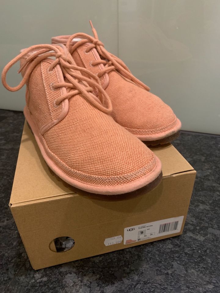 UGG‘s NEU rosa Nemel Größe 40 in Roth