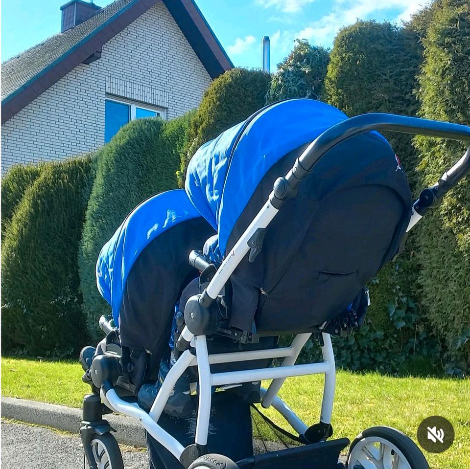 Kinderwagen Zwillinge in Laggenbeck