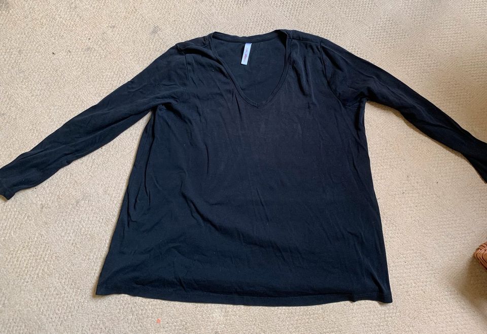 Schönes Langarmshirt Gr.48/50 Sheego schwarz basic in Schenefeld (Kreis Steinburg)