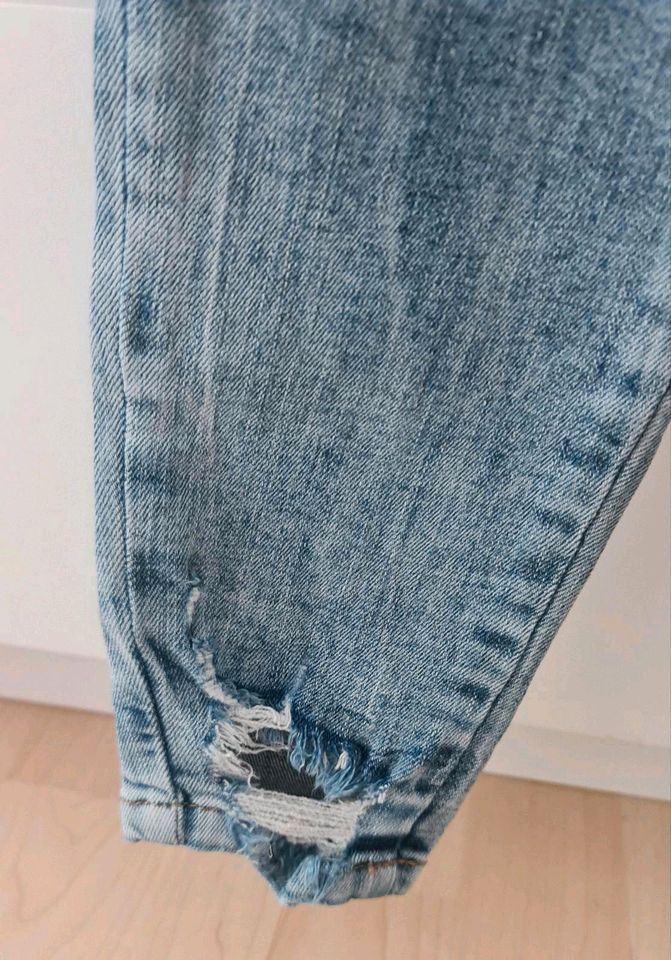 Jeans hellblau in München