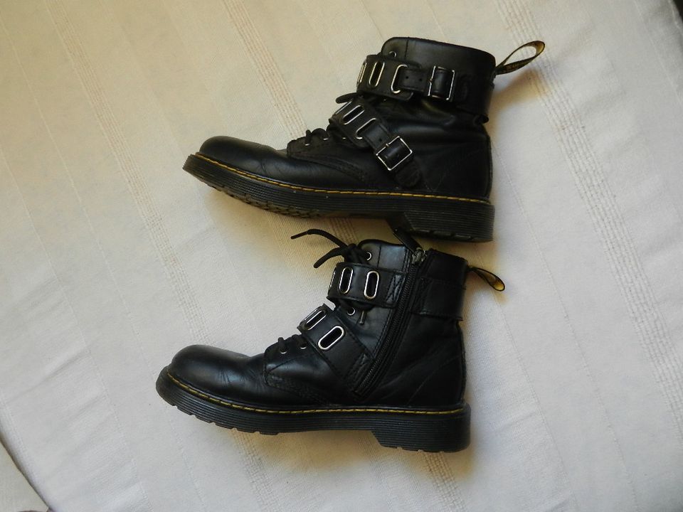 Dr Martens Boots Schuhe Stiefel 37 schwarz Schnallen Zipp Top in Bochum