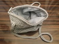 HÄKELTASCHE Umhänge-Schulter-Beutel Bag Vintage Boho SILBER GRAU Frankfurt am Main - Bornheim Vorschau