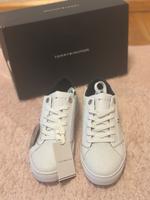 Tommy Hilfiger Sneakers  Jacquard Leather Sneaker Gr.39 München - Maxvorstadt Vorschau