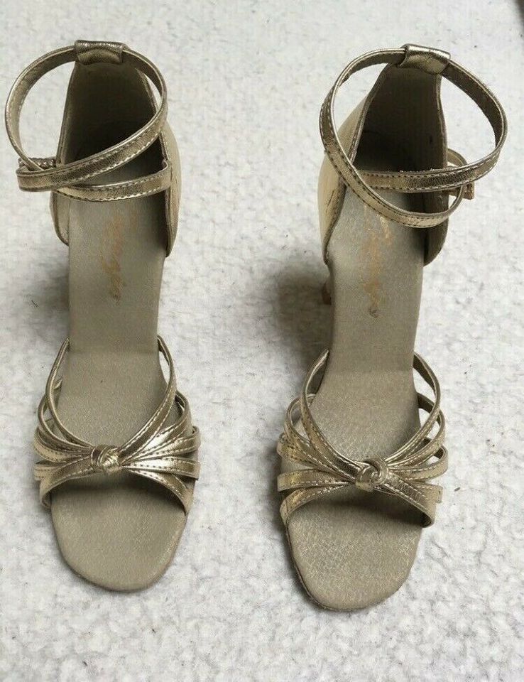 Capezio Tanz Salsa Pumps Gold 8cm Gr. 37,5 in Bellheim