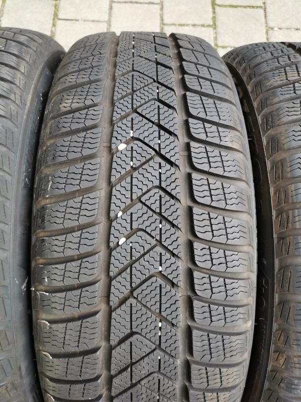 4x 225/45R19 96V PIRELLI SOTTOZERO 3 WINTERREIFEN RUNFLAT #8091 in Bad Tölz