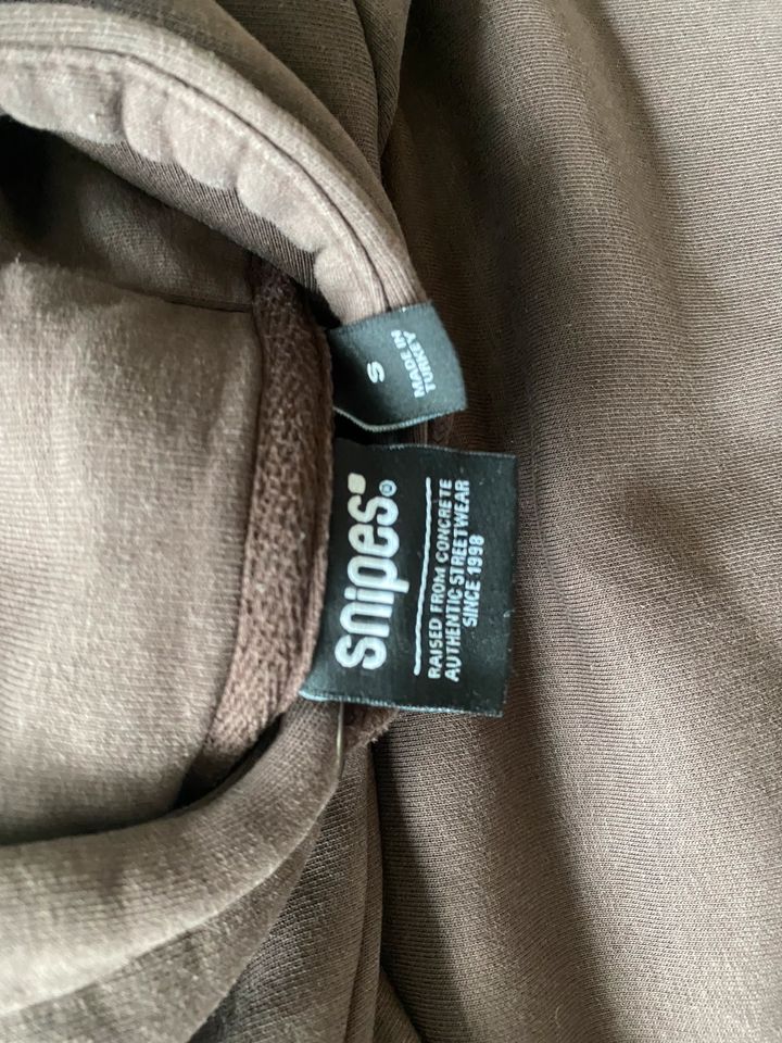 Basic Snipes Hoodie in Größe S in Sindelfingen