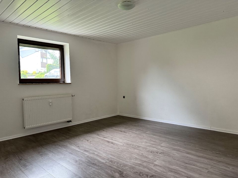 Großzügig geschnittene 2,5 Zimmer-Wohnung zu vermieten in Wertheim