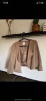 Bershka Wildleder Optik Jacke Blazer beige L M 38 Nordrhein-Westfalen - Gladbeck Vorschau