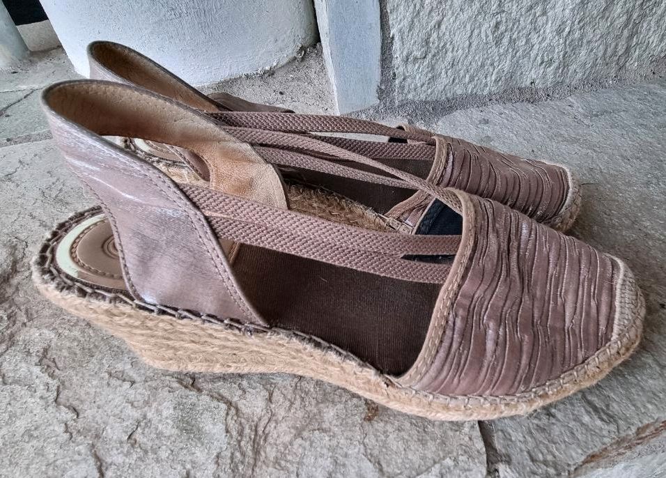 Sommerschuh❣️VIDORETTA❣️mit Keilabsatz Damenschuh Sandalen in Rödental