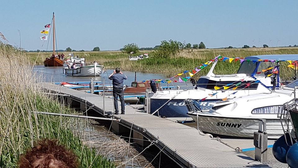 Segelyacht Motorboot Kutter Sportboot Kajak Liegeplatz in Stadland