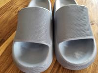 Badeschuhe Gr. 41 hellblau weich bequem soft NEU Badeschlappen Bayern - Erlangen Vorschau
