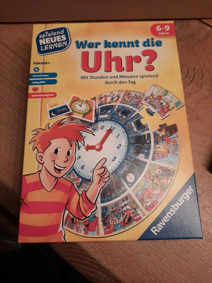 Wer kennt die Uhr? Neu!!! in Schöllnach