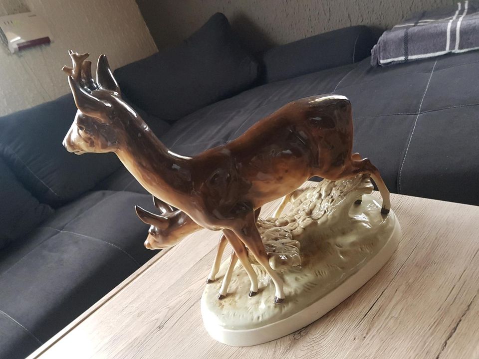 Porzellan Figur Rehbock mit Reh in Eslarn