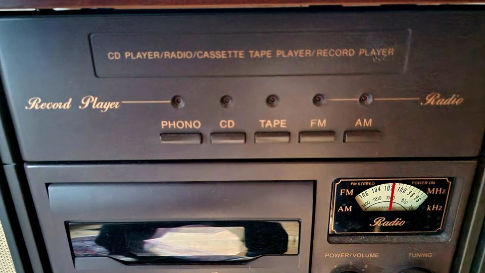 Kompaktanlage Kassettendeck CD Player Plattenspieler Radio in Breckerfeld