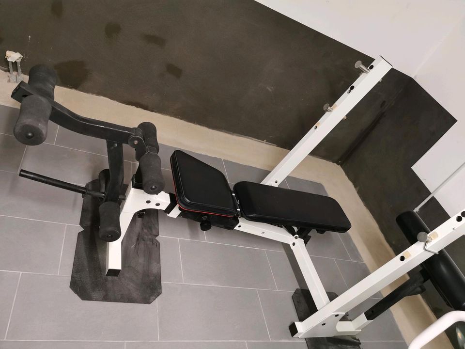 Hantelbank Fitnesstrainer Home Gym Langhantelanlage in Oberhausen