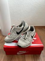 graue Original Nike Sneaker Gr.: 40 Baden-Württemberg - Wertheim Vorschau