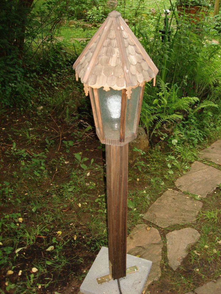 Gartenlampe, Landhausstil, Lärchenholz in Germering